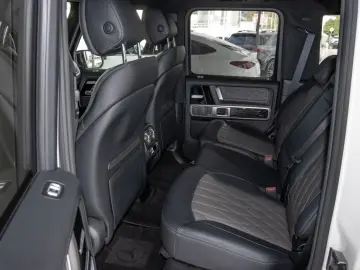 MERCEDES-BENZ G 400 d AMG