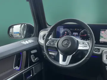 MERCEDES-BENZ G 400 d AMG