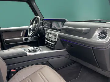 MERCEDES-BENZ G 400 d AMG
