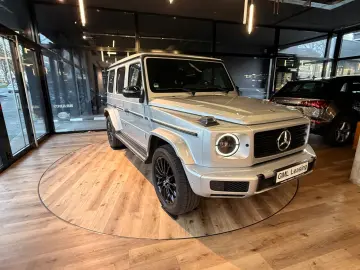 MERCEDES-BENZ G 400d Neuwertig  Superior  Night  AHK  Carbon