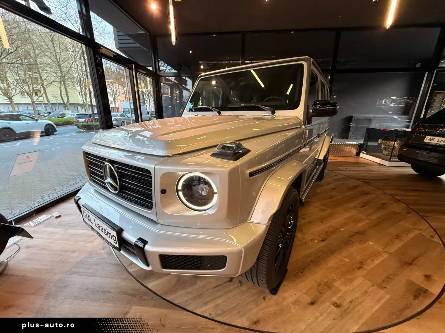 MERCEDES-BENZ G 400d Neuwertig  Superior  Night  AHK  Carbon