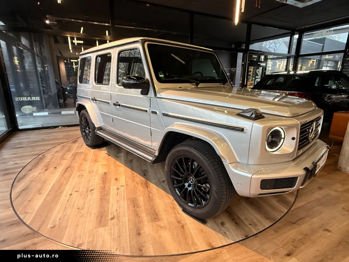 MERCEDES-BENZ G 400d Neuwertig  Superior  Night  AHK  Carbon