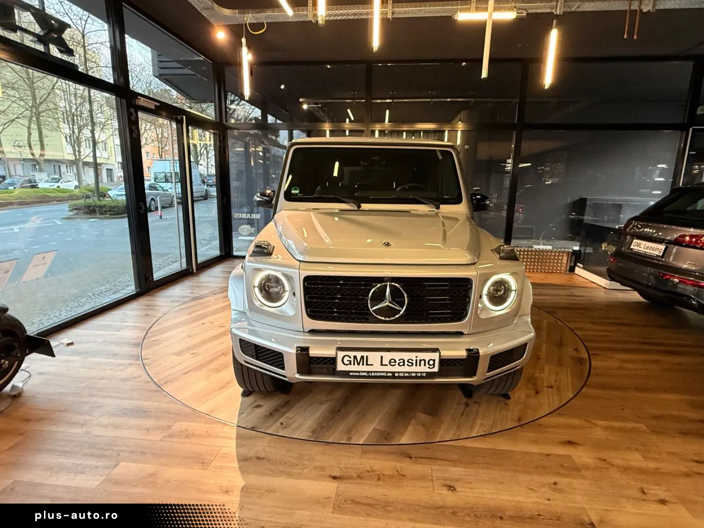 MERCEDES-BENZ G 400d Neuwertig  Superior  Night  AHK  Carbon
