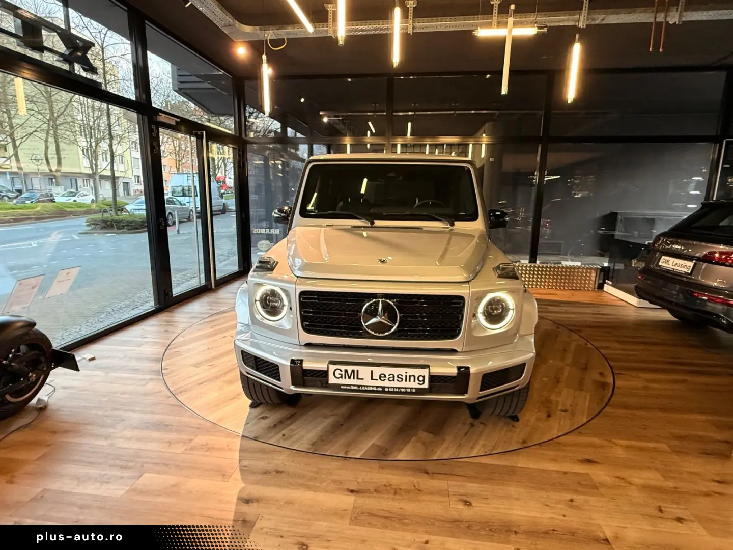MERCEDES-BENZ G 400d Neuwertig  Superior  Night  AHK  Carbon