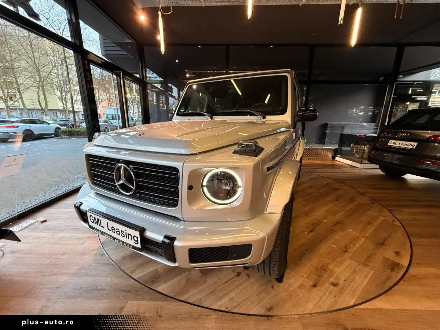 MERCEDES-BENZ G 400d Neuwertig  Superior  Night  AHK  Carbon