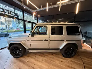 MERCEDES-BENZ G 400d