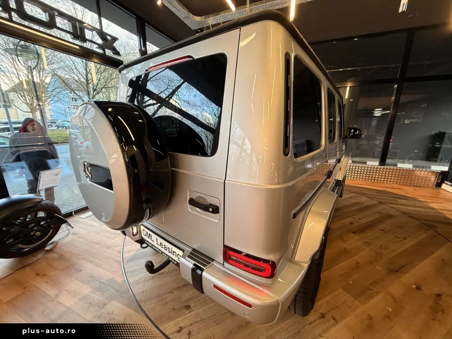MERCEDES-BENZ G 400d Neuwertig  Superior  Night  AHK  Carbon