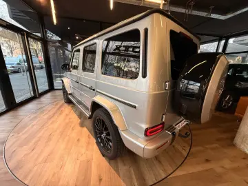 MERCEDES-BENZ G 400d