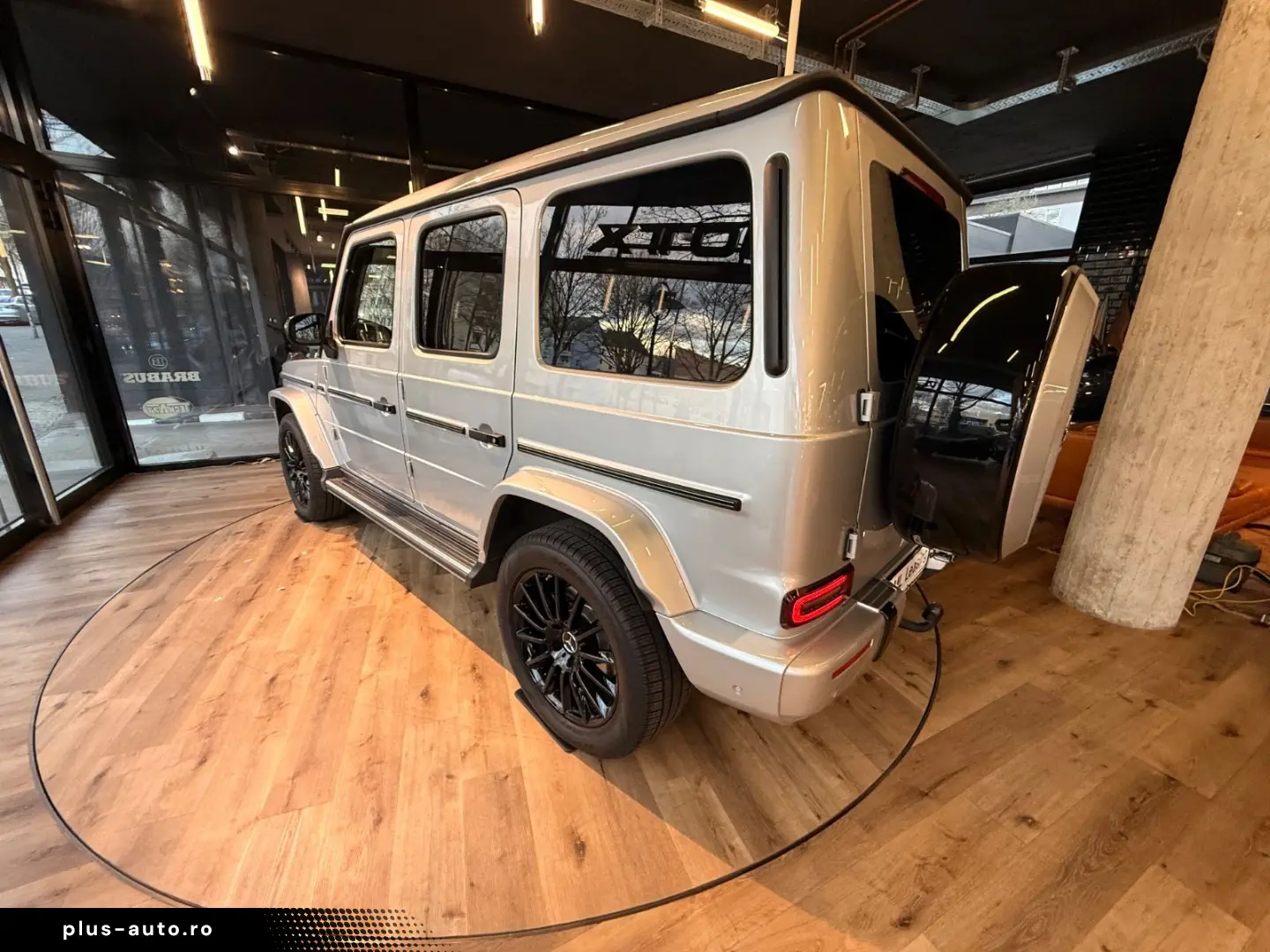 MERCEDES-BENZ G 400d Neuwertig  Superior  Night  AHK  Carbon