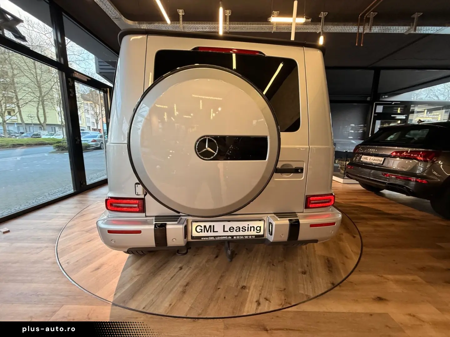 MERCEDES-BENZ G 400d Neuwertig  Superior  Night  AHK  Carbon