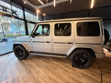 MERCEDES-BENZ G 400d