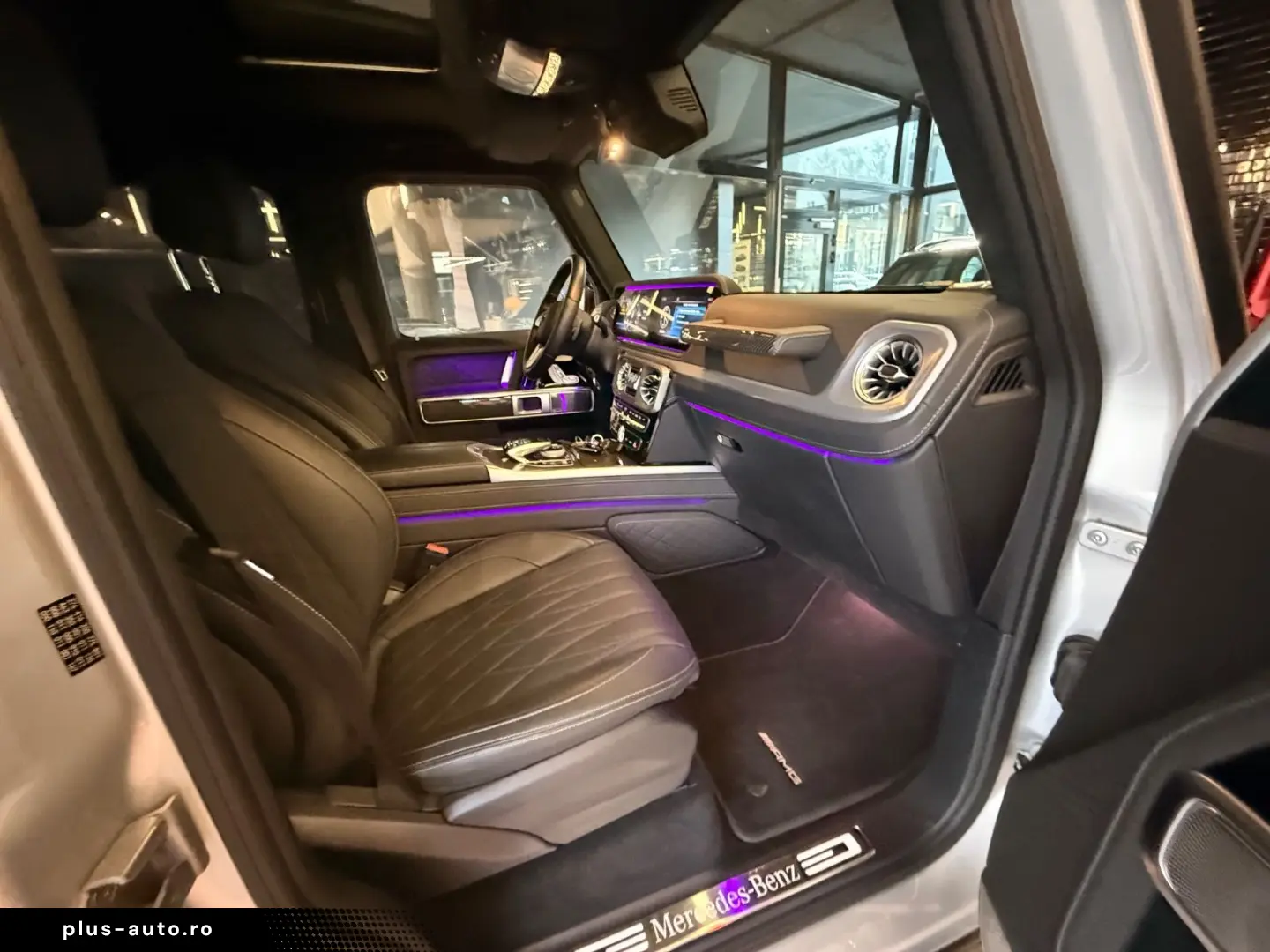 MERCEDES-BENZ G 400d Neuwertig  Superior  Night  AHK  Carbon