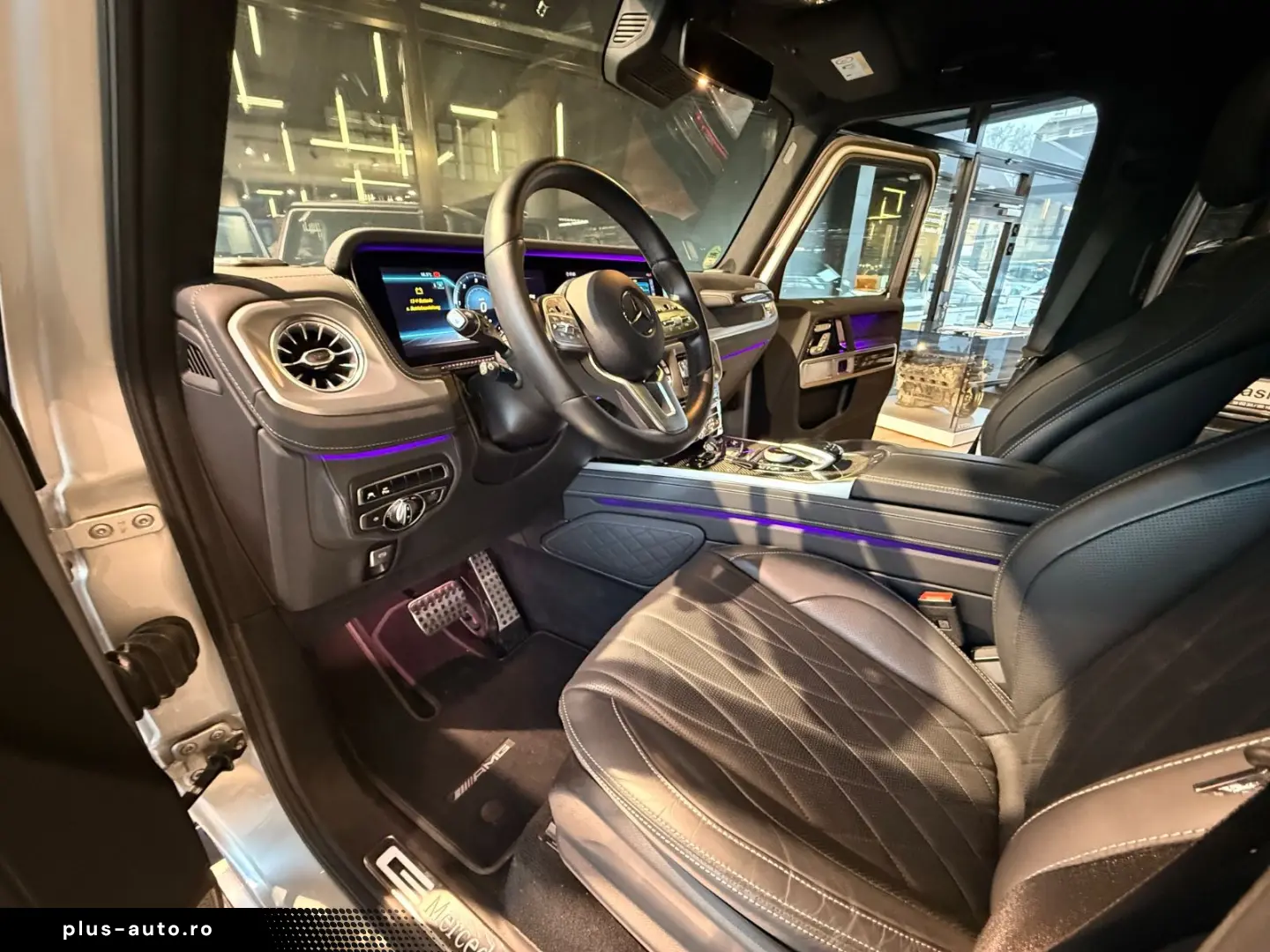 MERCEDES-BENZ G 400d Neuwertig  Superior  Night  AHK  Carbon