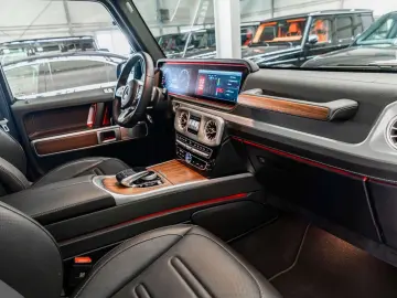 MERCEDES-BENZ G 500 AMG Line