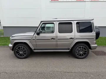 MERCEDES-BENZ G 400 d AMG