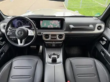 MERCEDES-BENZ G 400 d AMG
