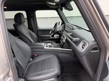 MERCEDES-BENZ G 400 d AMG