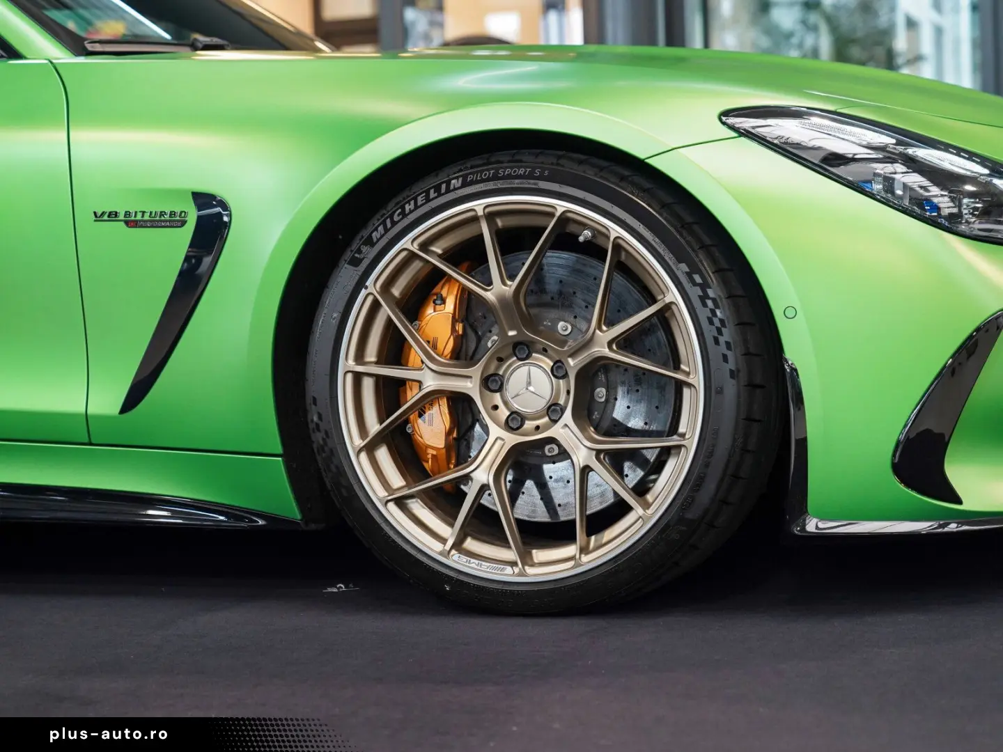 MERCEDES-BENZ AMG GT 63 S E PERFORMANCE green hell MATT tech
