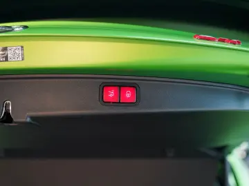 MERCEDES-BENZ AMG GT 63 S E PERFORMANCE green hell MATT tech