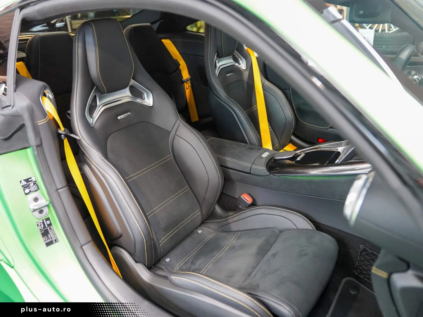 MERCEDES-BENZ AMG GT 63 S E PERFORMANCE green hell MATT tech