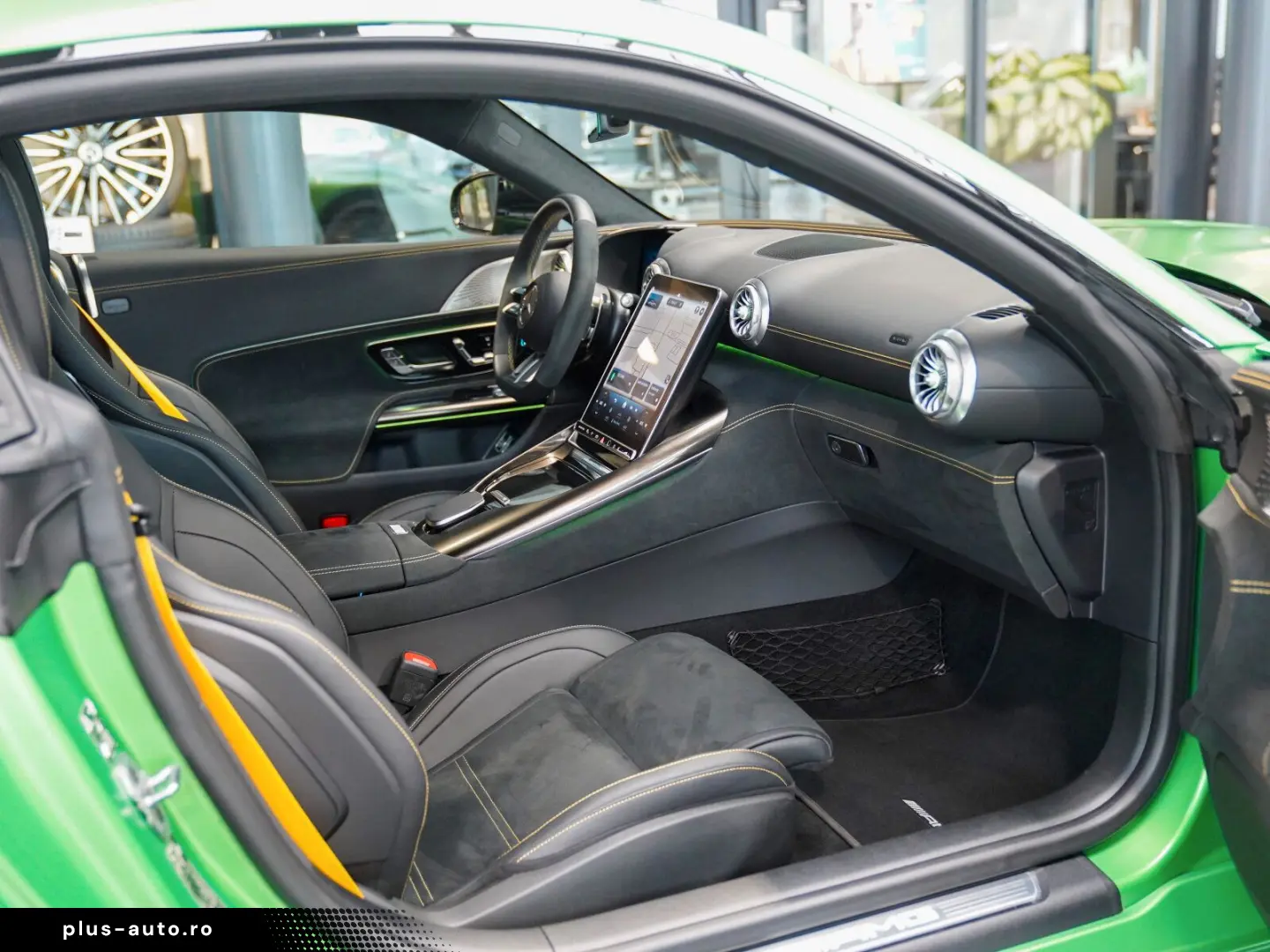 MERCEDES-BENZ AMG GT 63 S E PERFORMANCE green hell MATT tech
