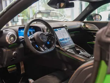 MERCEDES-BENZ AMG GT 63 S E PERFORMANCE green hell MATT tech