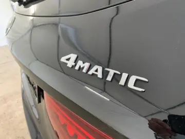 MERCEDES-BENZ GLC 300 4M