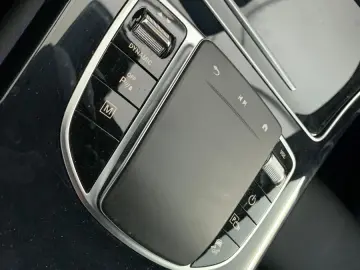 MERCEDES-BENZ GLC 300 4M