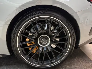 MERCEDES-BENZ AMG GT 63 S E Performance Night Burmester Pano
