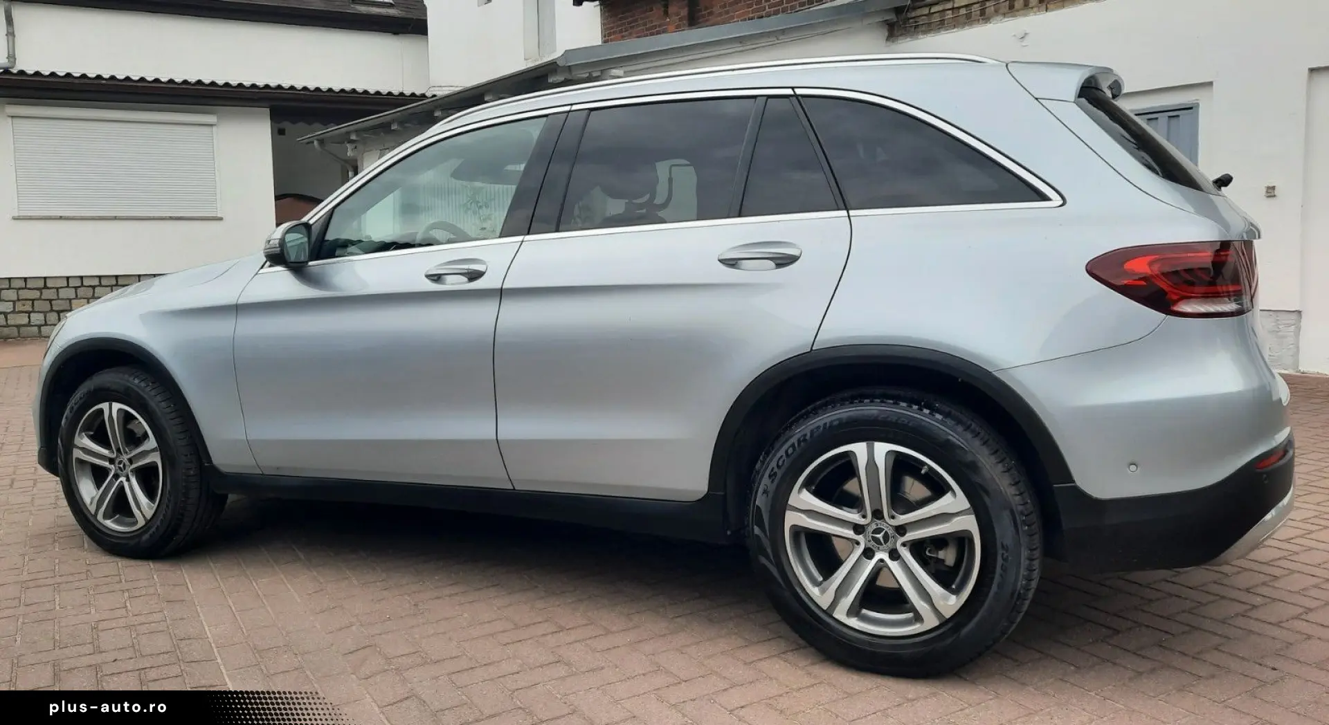 MERCEDES-BENZ GLC 220 d 4Matic