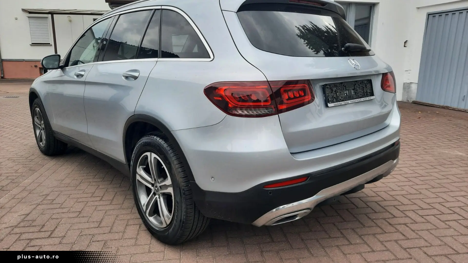 MERCEDES-BENZ GLC 220 d 4Matic