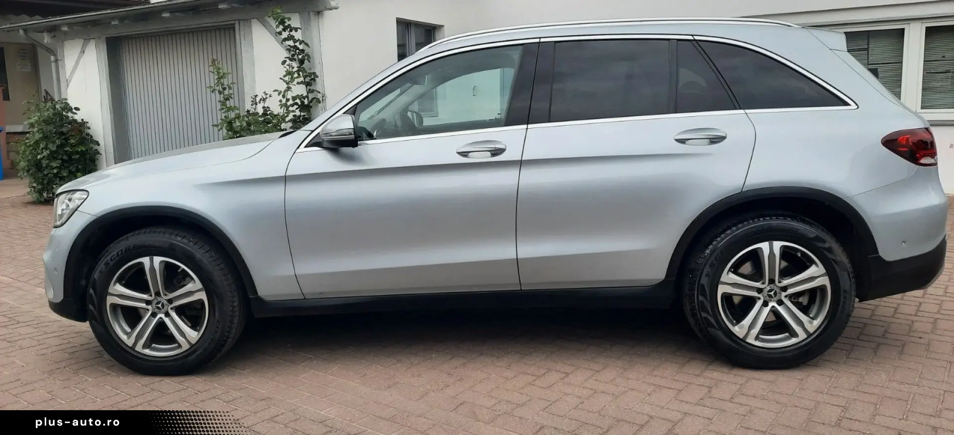 MERCEDES-BENZ GLC 220 d 4Matic