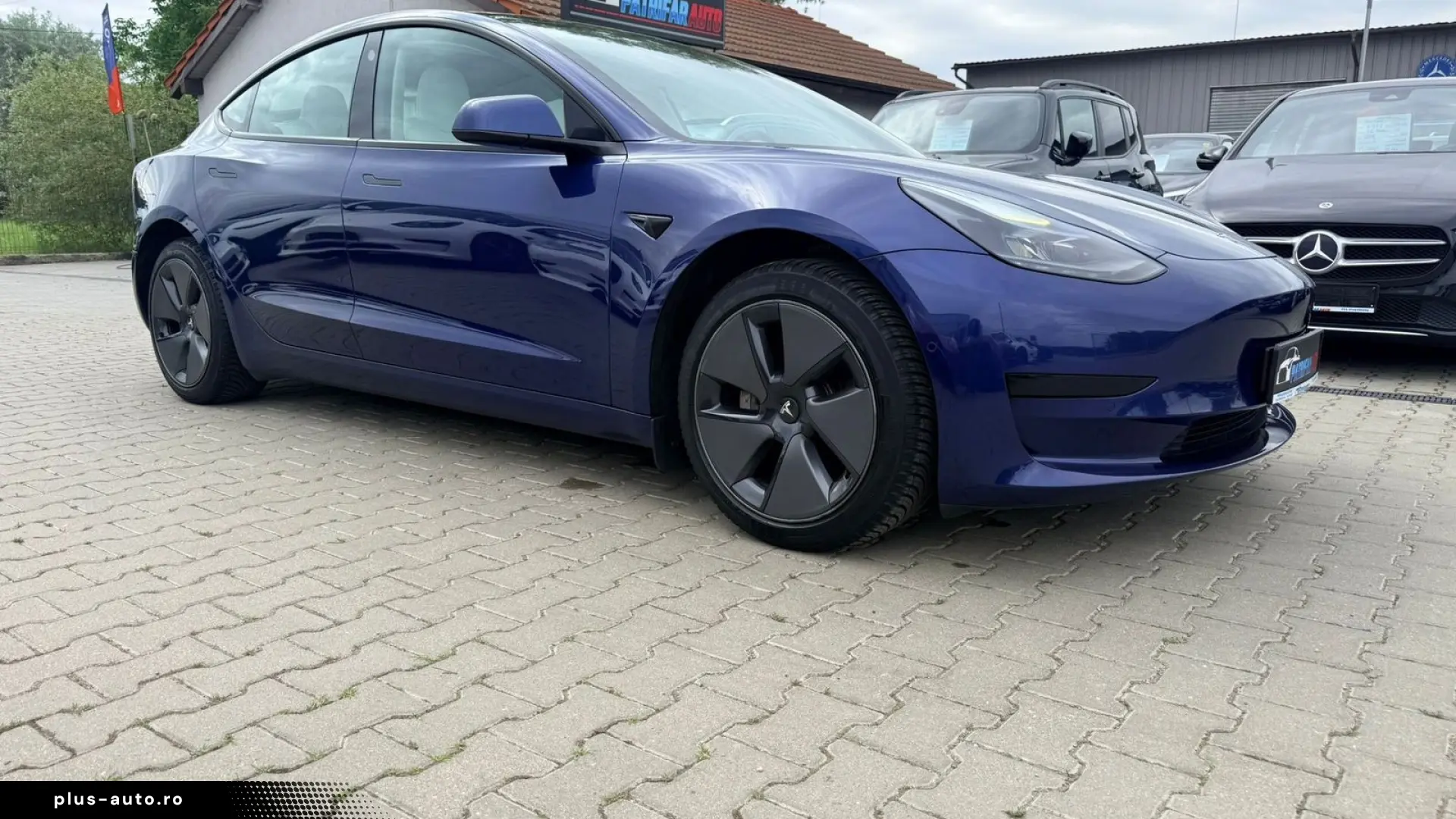 TESLA MODEL 3 Standard Range