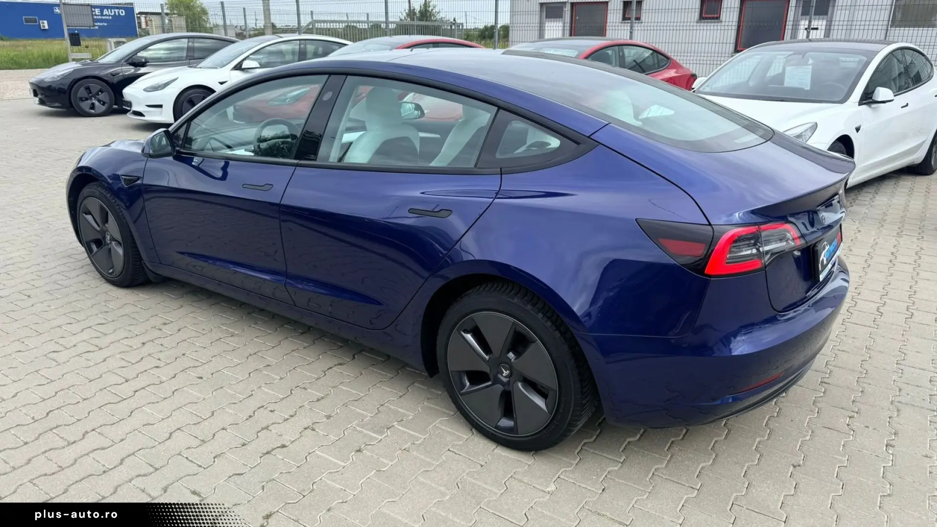 TESLA MODEL 3 Standard Range