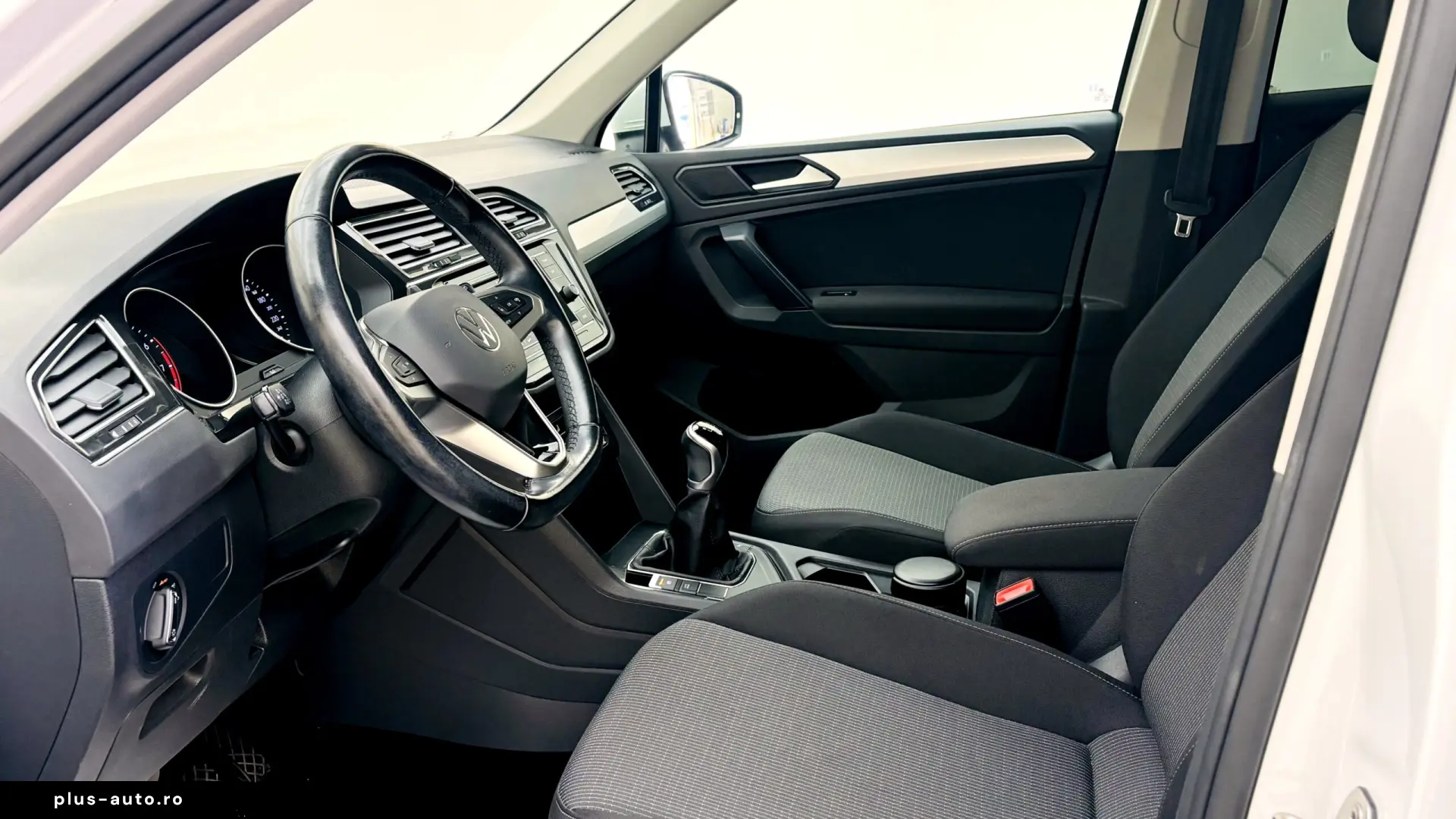 VOLKSWAGEN   TIGUAN   1.5 BENZINA   130CP   An 2021   Euro 6