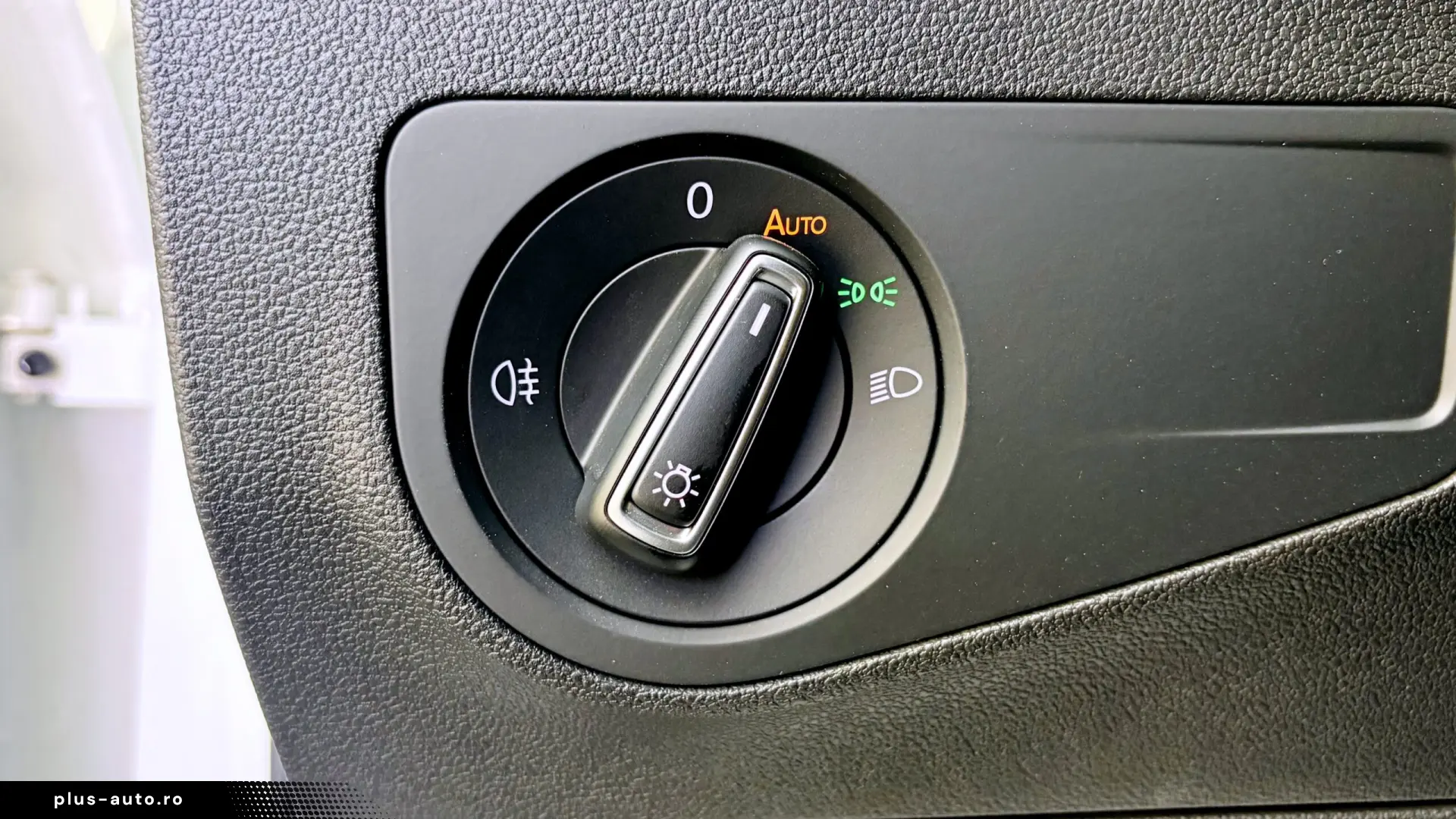 VOLKSWAGEN   TIGUAN   1.5 BENZINA   130CP   An 2021   Euro 6