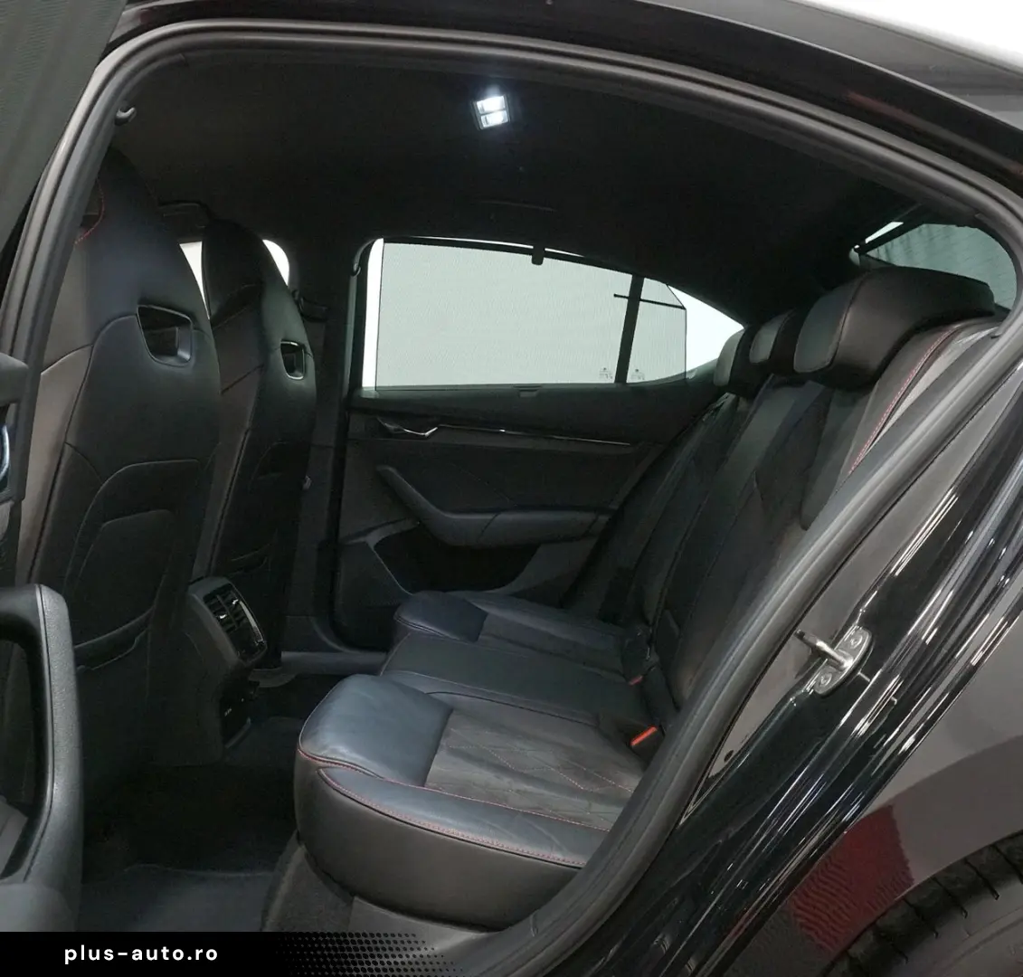 SKODA Octavia Lim. RS 2.0 TDI ACC HUD AHK MATRIX