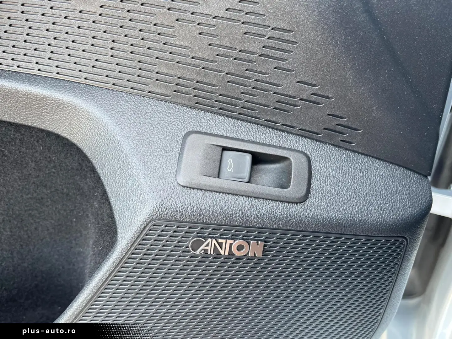 SKODA Octavia Limo RS 1HD MWST AHK NAVI ACC