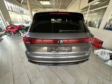 VW Touareg 3.0 TDI 330PS ABT-R-Line   VOLL