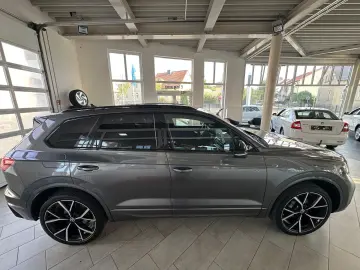 VW Touareg 3.0 TDI 330PS ABT-R-Line   VOLL