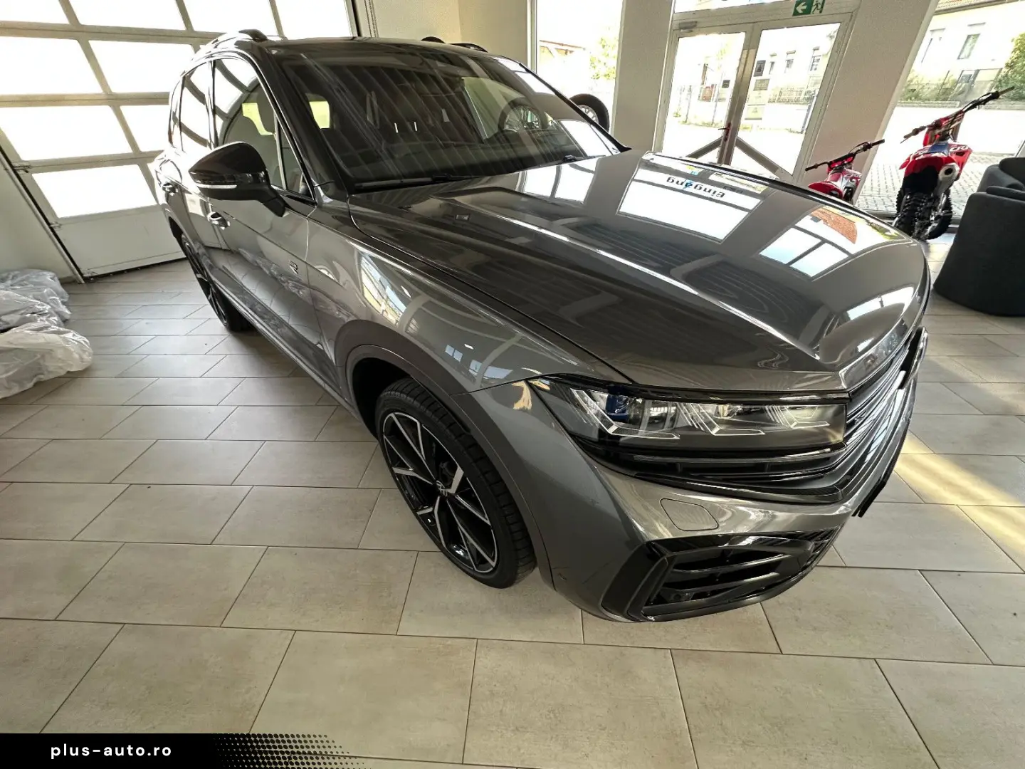 VW Touareg 3.0 TDI 330PS ABT-R-Line   VOLL