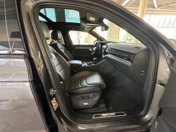 VW Touareg 3.0 TDI 330PS ABT-R-Line   VOLL