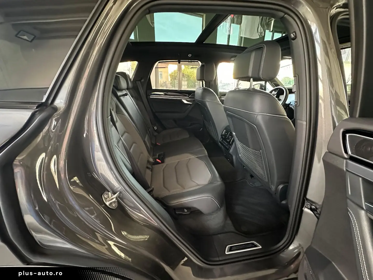 VW Touareg 3.0 TDI 330PS ABT-R-Line   VOLL