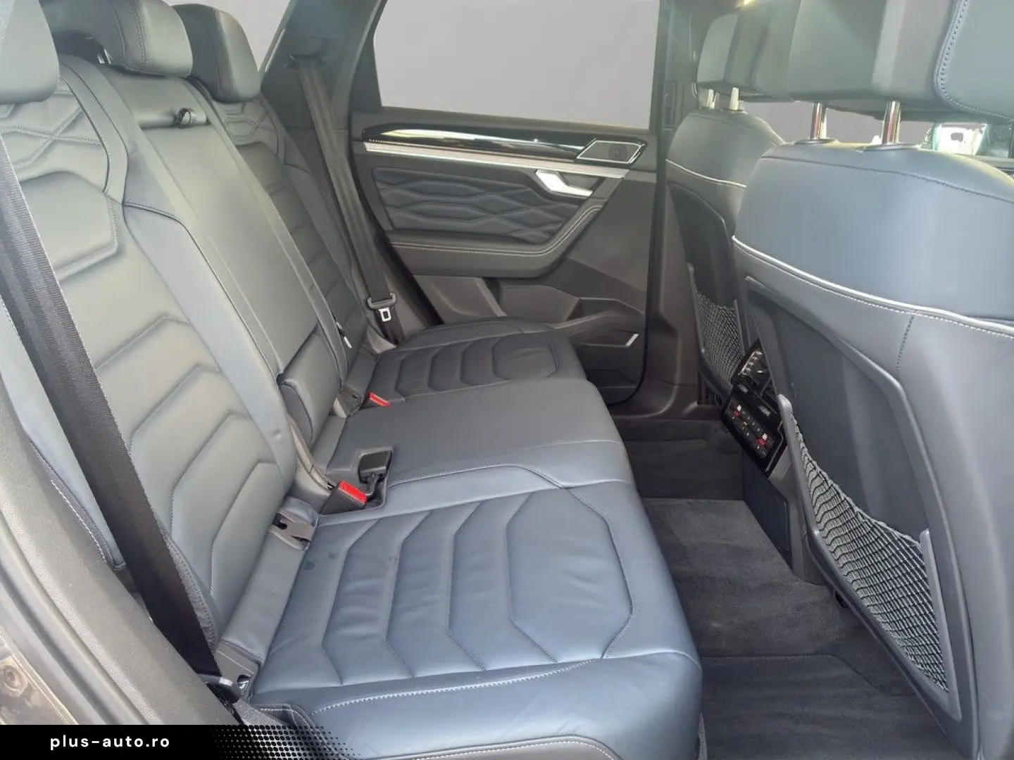 VW Touareg 3.0 TDI 4M R-line Black Style AHK RFK