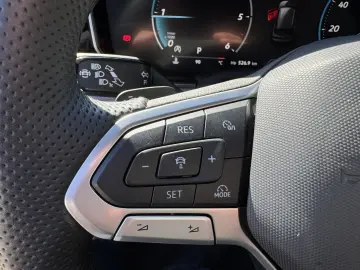 VW Touareg 3.0 TDI 4Motion R-Line ACC PANO CAM FLA