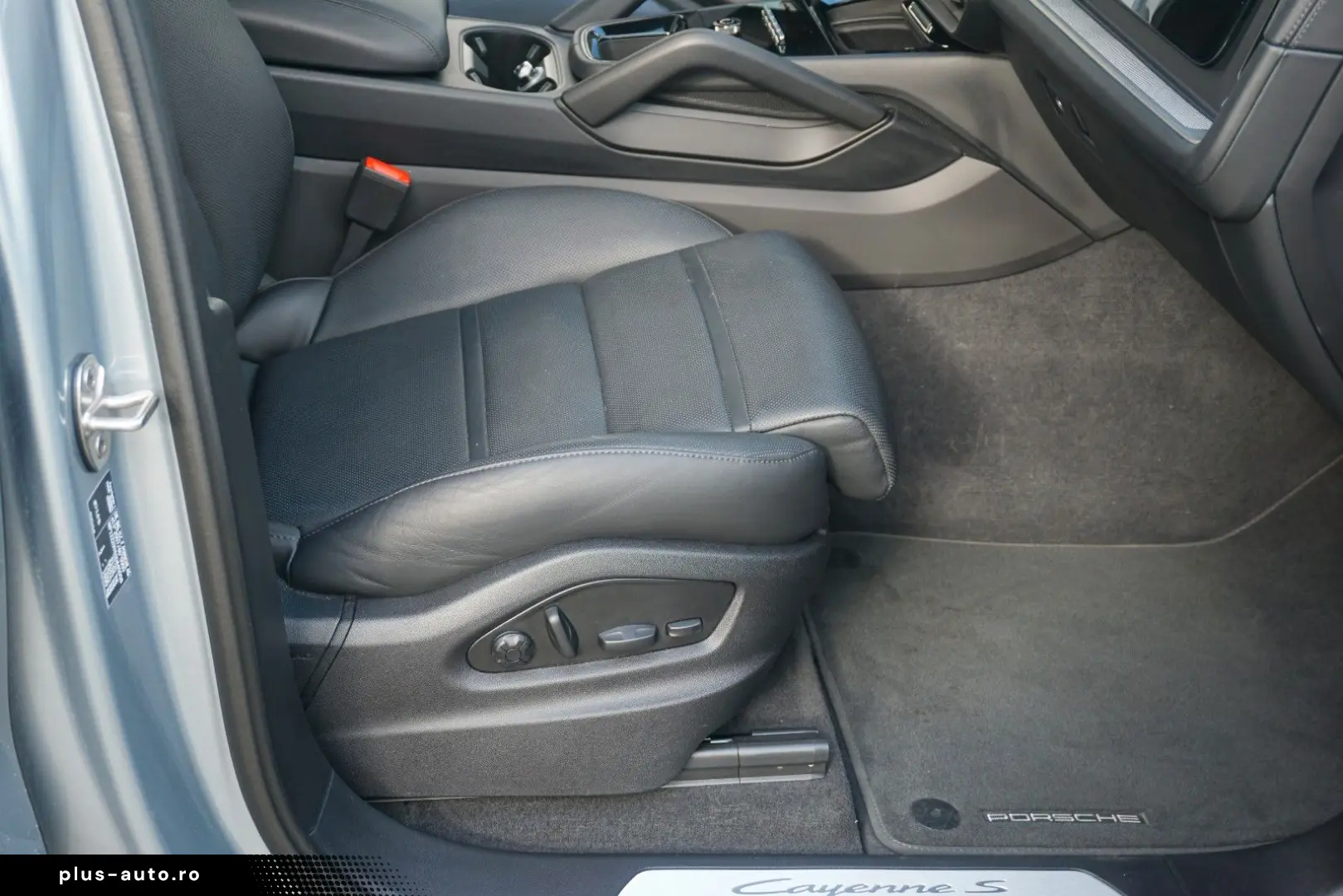PORSCHE Cayenne Coupe SE-Hybrid HAL Sp.Abgas SportDesign