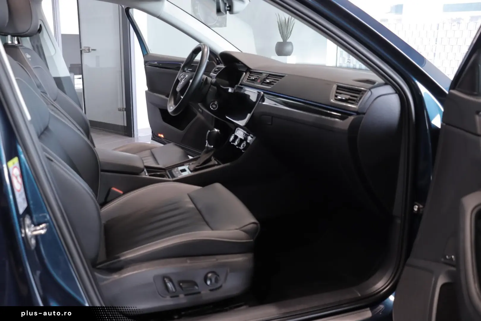 SKODA Superb Combi 2.0 TDI DSG L&K Laurin & Klement