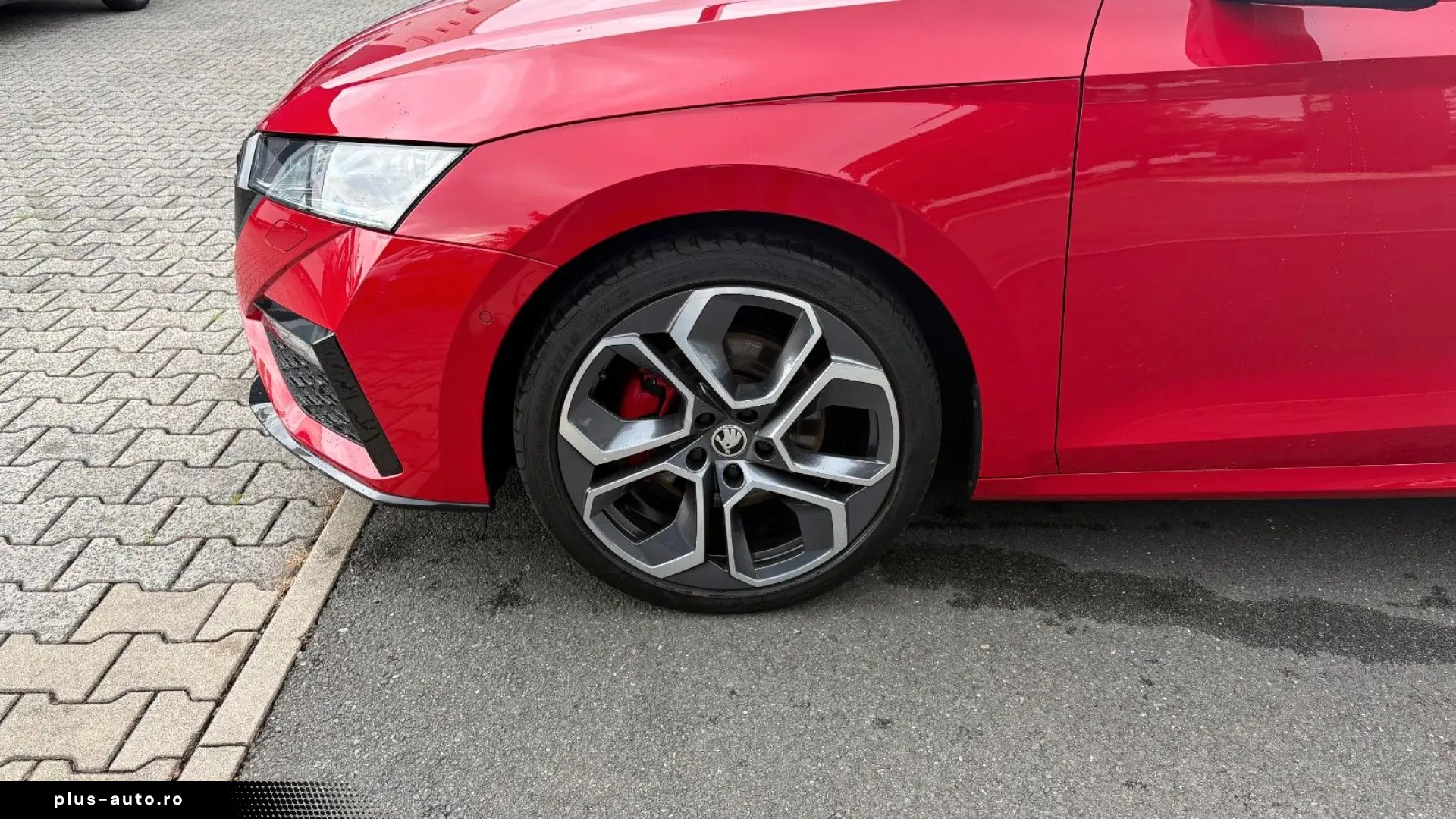 SKODA Octavia Lim. RS 2.0 TDI 4x4 HEADUP DCC ACC NAVI