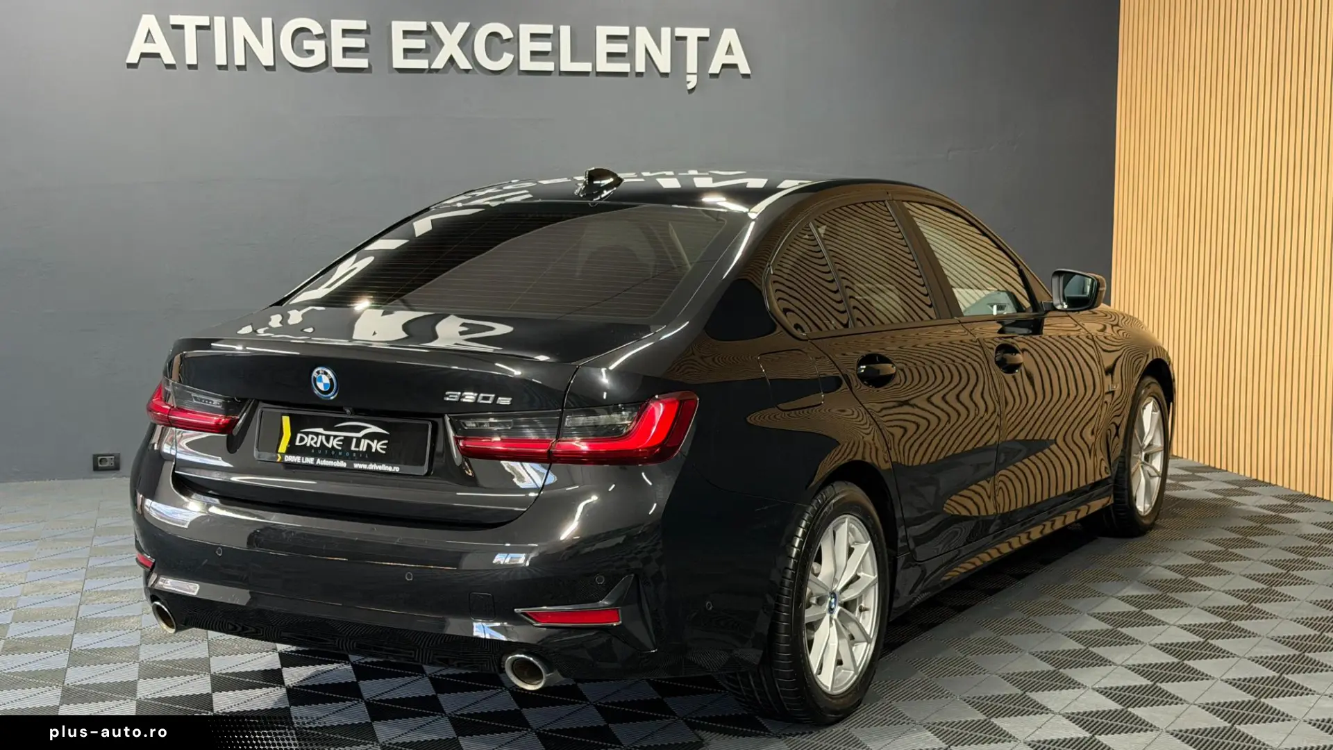 BMW 330 AT PHEV