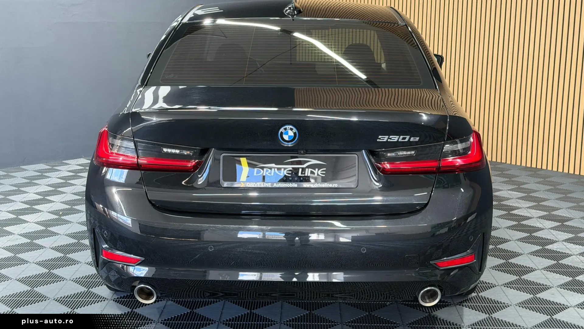BMW 330 AT PHEV